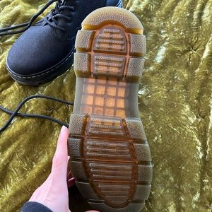 Dr.Martens size ladies size 9. Never been worn.